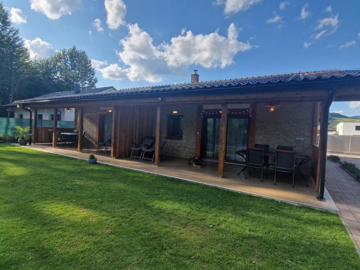 Villa Garden Bešeňová 外观 照片