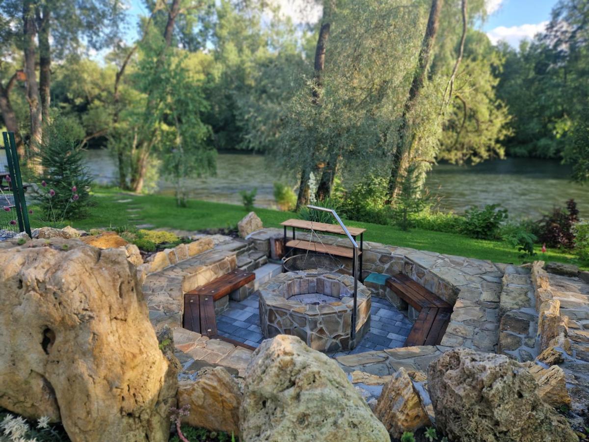 Villa Garden Bešeňová 外观 照片