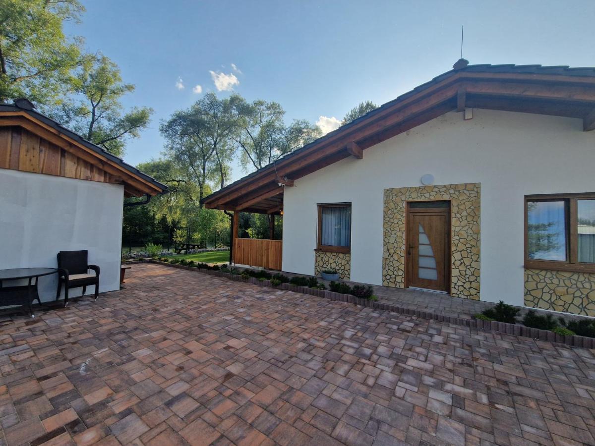 Villa Garden Bešeňová 外观 照片