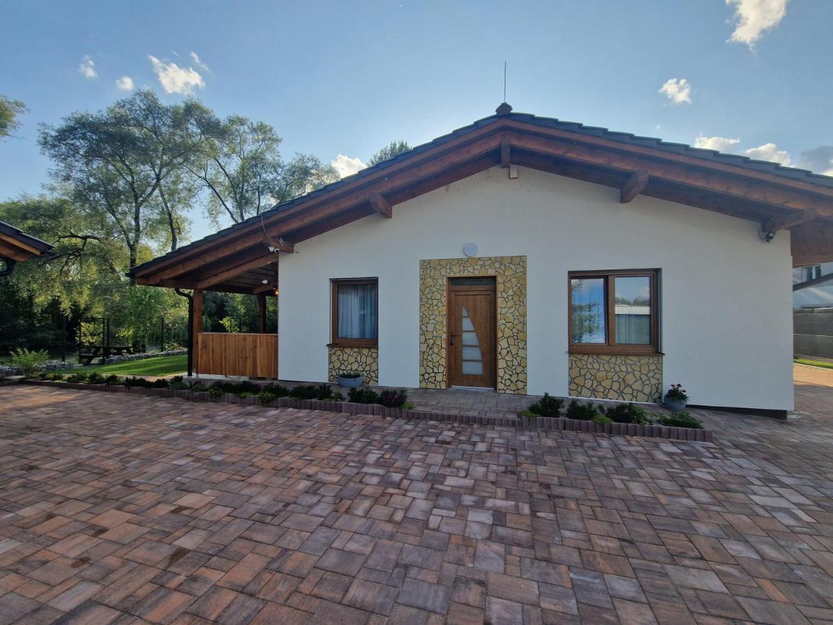 Villa Garden Bešeňová 外观 照片